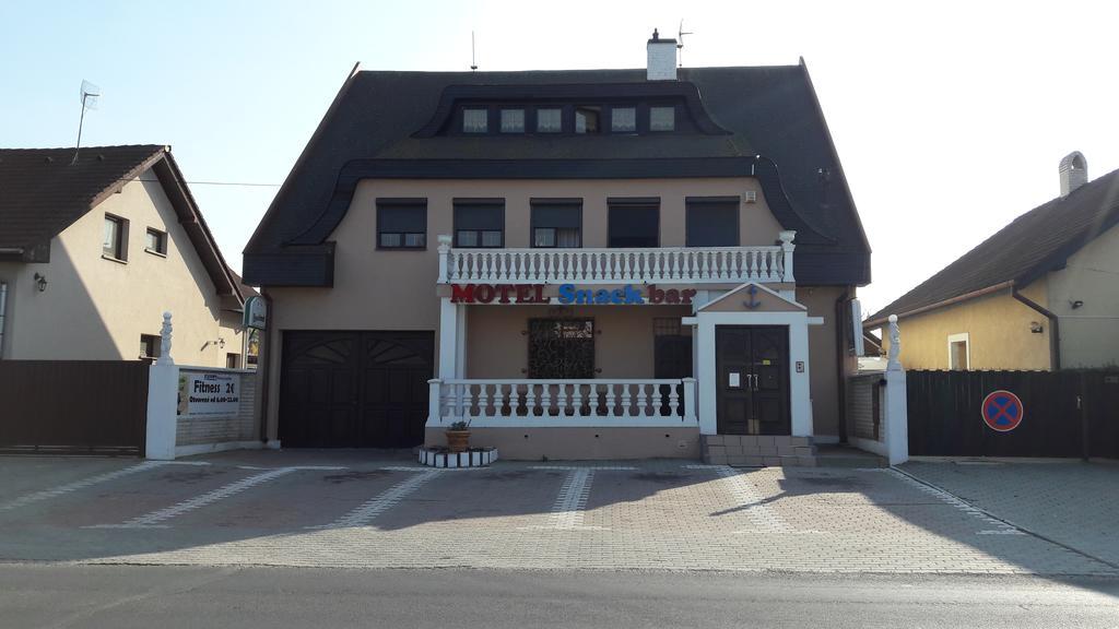 Motel Kotva Ivanka pri Dunaji Ngoại thất bức ảnh