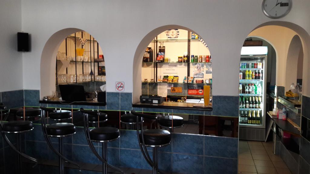 Motel Kotva Ivanka pri Dunaji Ngoại thất bức ảnh