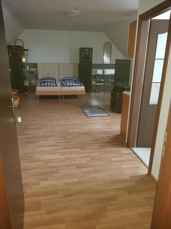 Motel Kotva Ivanka pri Dunaji Ngoại thất bức ảnh